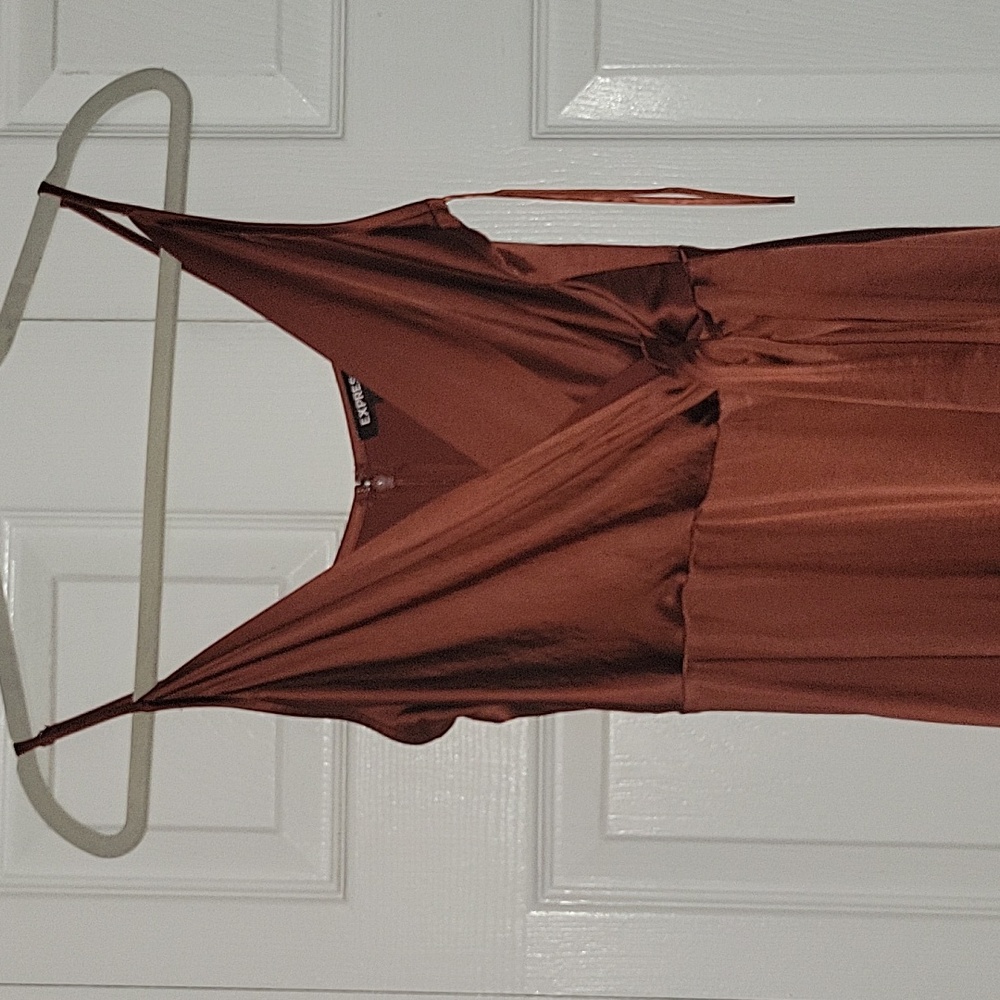 Dress - Picture 2 of 3